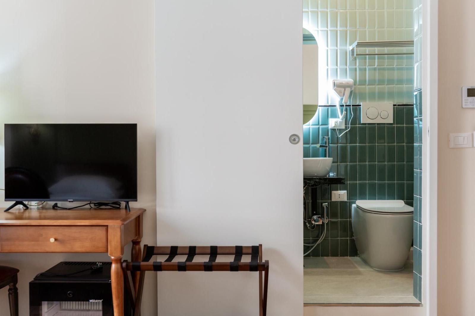 Modi Hotel Livorno Exteriör bild